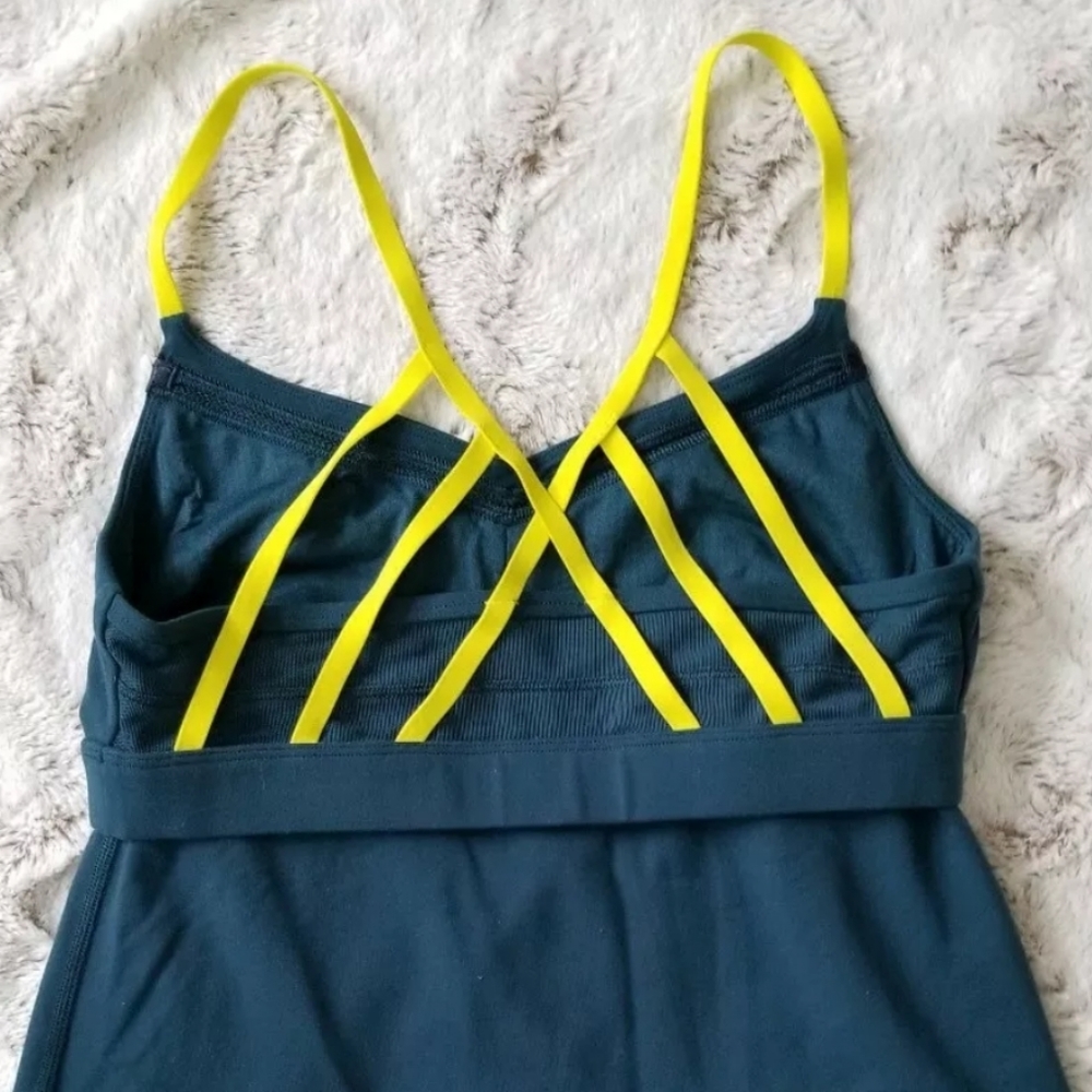 🌻Lululemon Just Breathe Tank Green Cross Strap - Picture 4 of 8